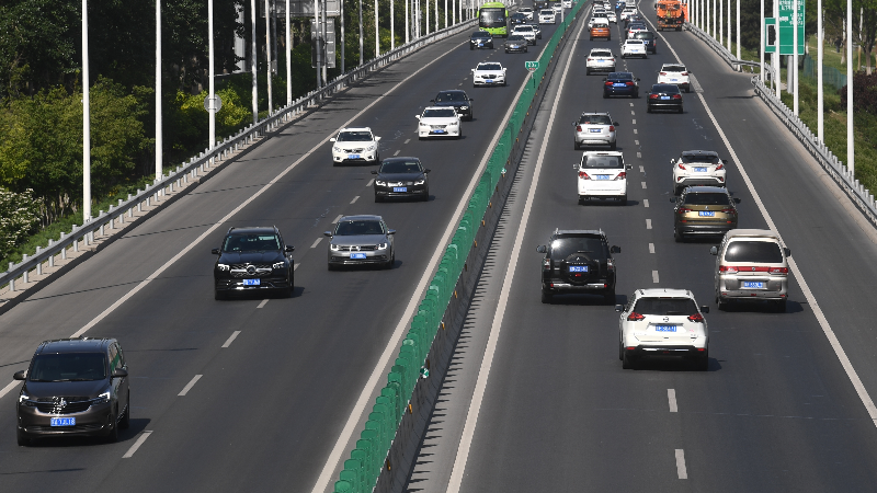 长假第三天北京路况提示部分山区高速公路行驶缓慢