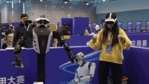 这届机器人太能干了!观众直呼“快点上岗!”(图3)