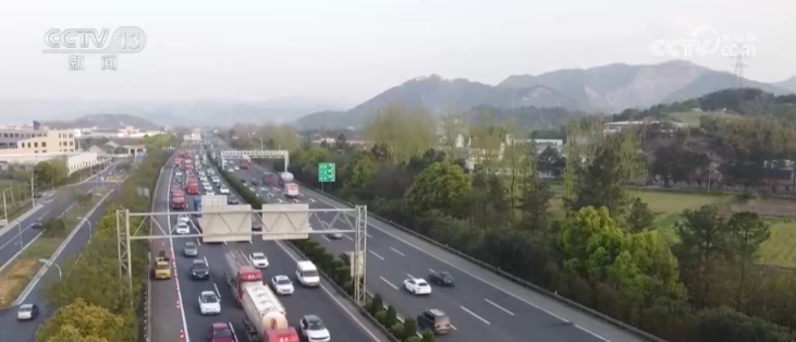 假日出行“火热”、出入境“双向奔赴”借助旺盛出行数据透视活力中国(图7)