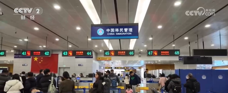 假日出行“火热”、出入境“双向奔赴”借助旺盛出行数据透视活力中国(图2)