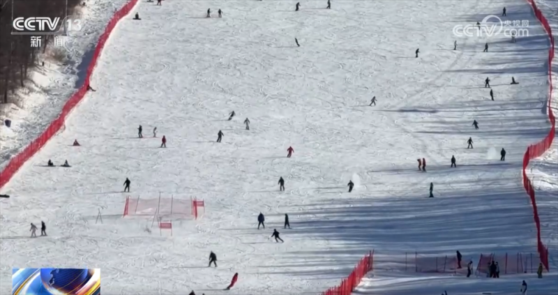 九游体育网站:冰雪消费攀升实证“冰天雪地也是金山银山”(图5)