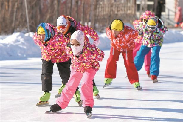 画里有话丨冰雪运动点燃冬日激情(图1)