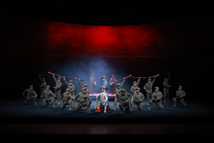 “大戏看北京”3月文艺资讯话剧《傲慢与偏见》:以舞台重现名著诠释真情与成长(图23)