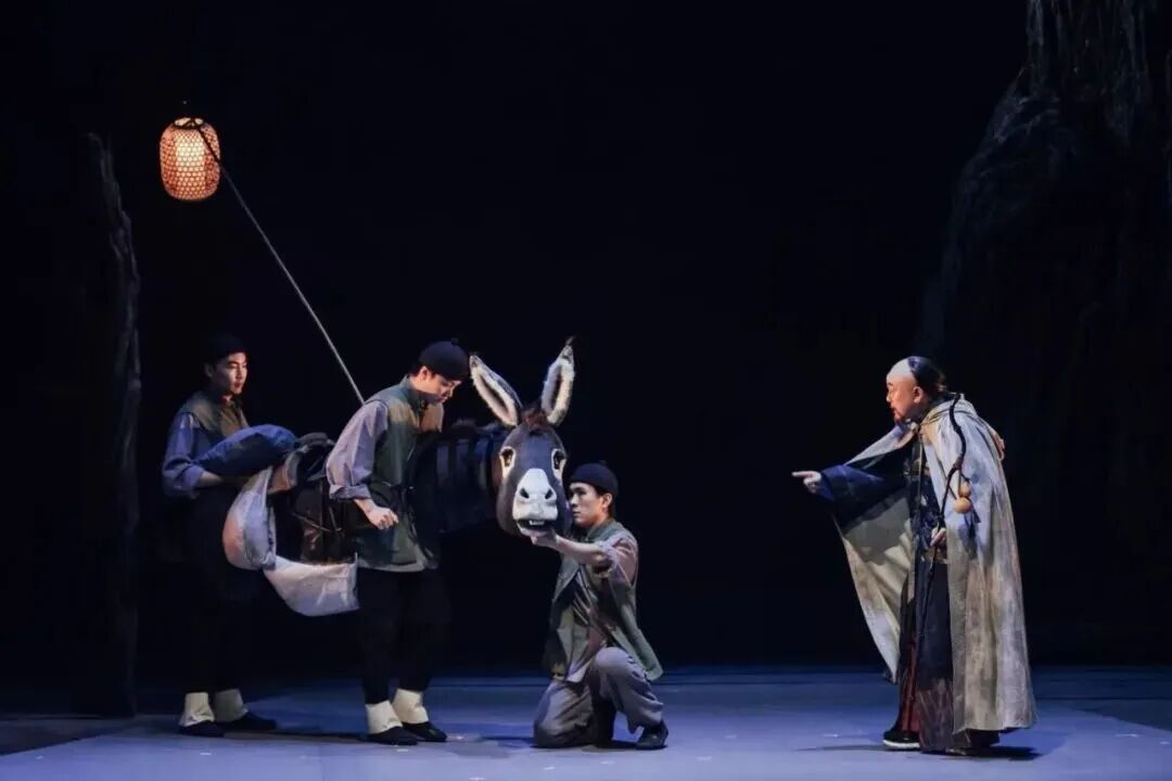 “大戏看北京”3月文艺资讯话剧《傲慢与偏见》:以舞台重现名著诠释真情与成长(图21)