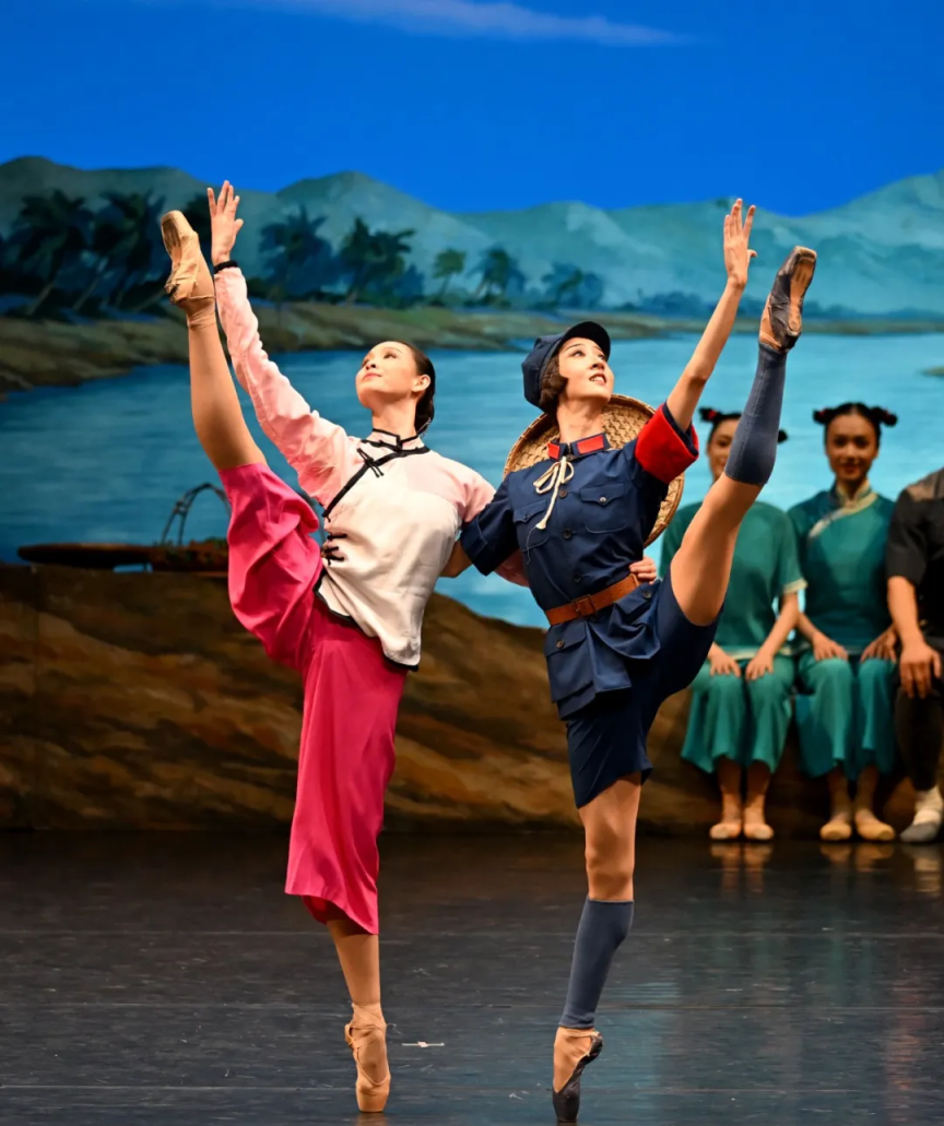 “大戏看北京”3月文艺资讯话剧《傲慢与偏见》:以舞台重现名著诠释真情与成长(图28)