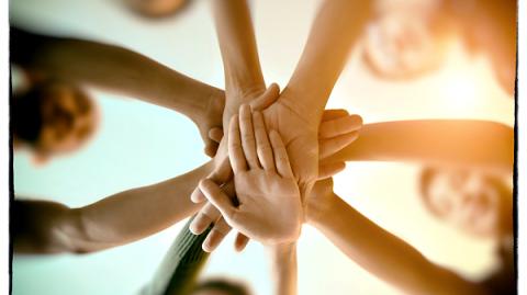 团结合作是人类共克时艰的唯一解_北京日报网