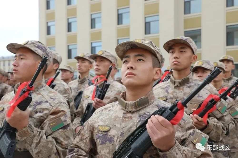 再见,07式荒漠迷彩;你好,21式冬季作训服!_北京日报网