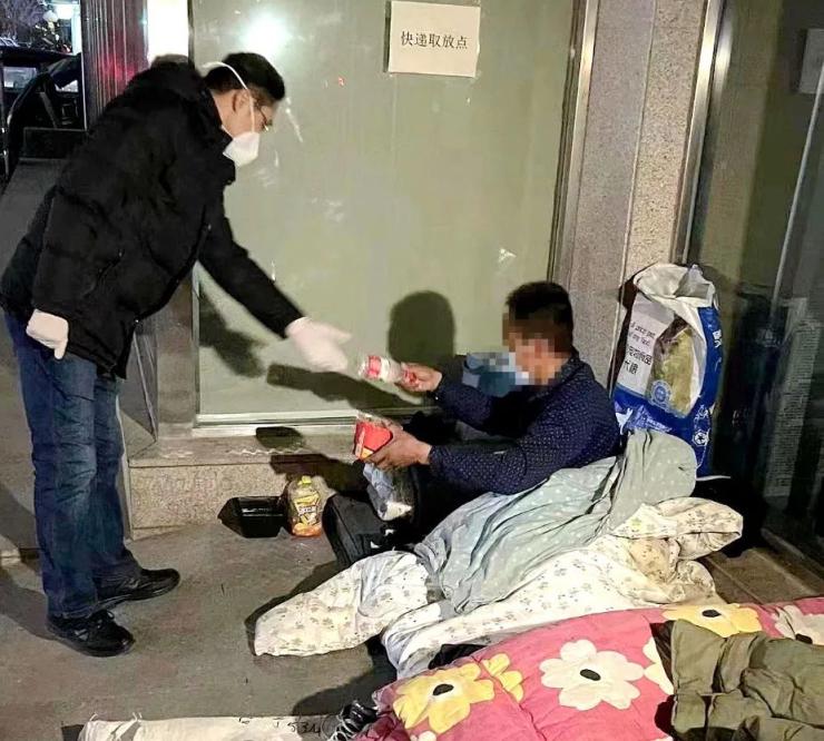 寒潮来袭,他们温暖守护流浪乞讨人员~_北京日报网