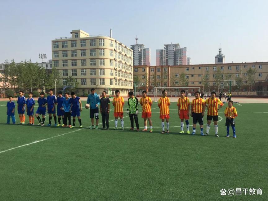学校还先后与中央民族大学附属中学,回民学校,潞河中学,人大附中,八一