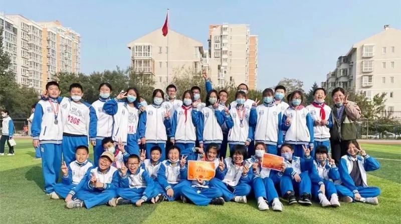 用心浇灌静待花开北京市第十八中学西马校区召开居家线上班级管理经验