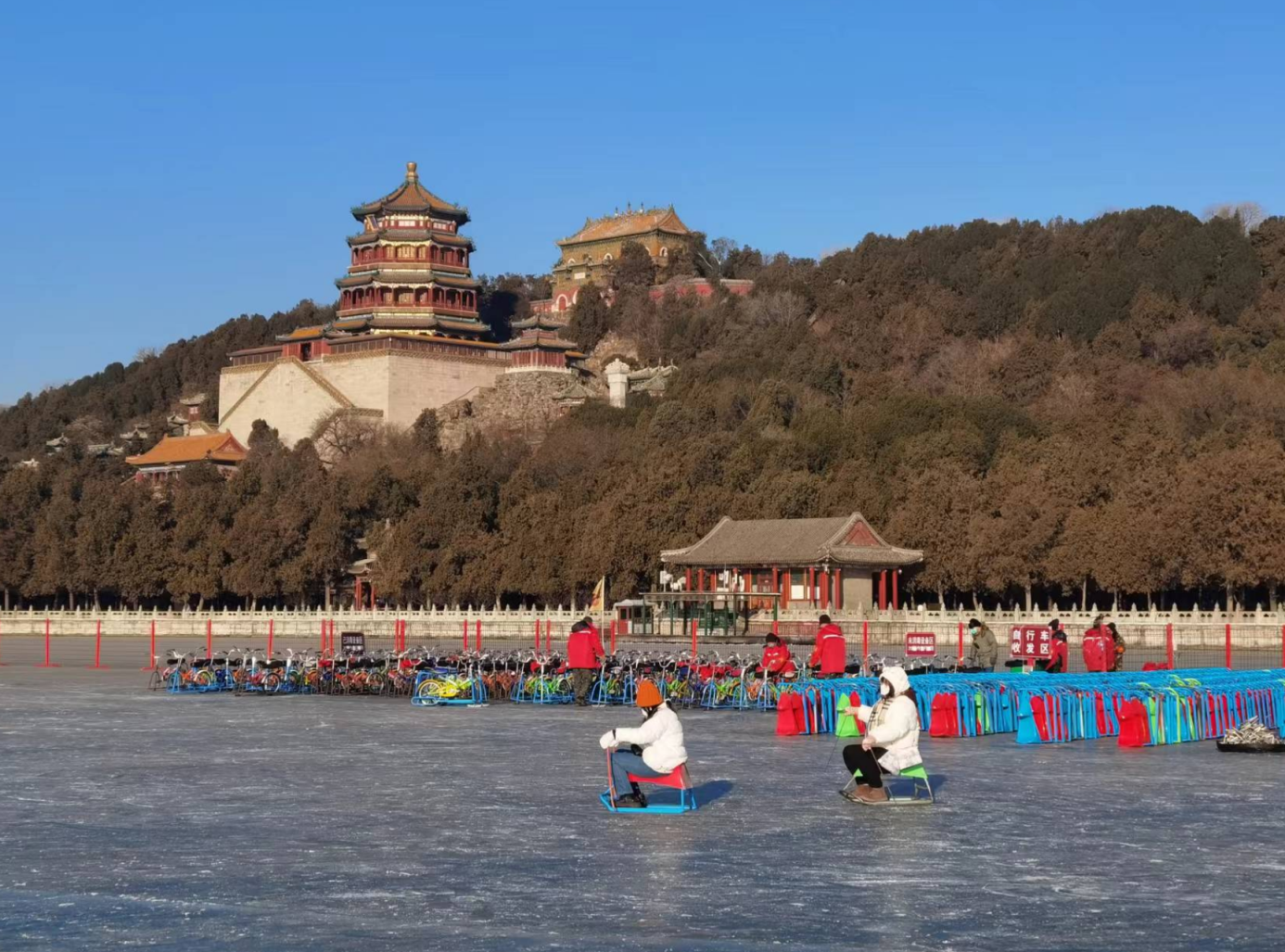北京这10家冰场已开放，您想知道的游乐项目和购票信息都在这里|冰场|什刹海|北京市_新浪新闻