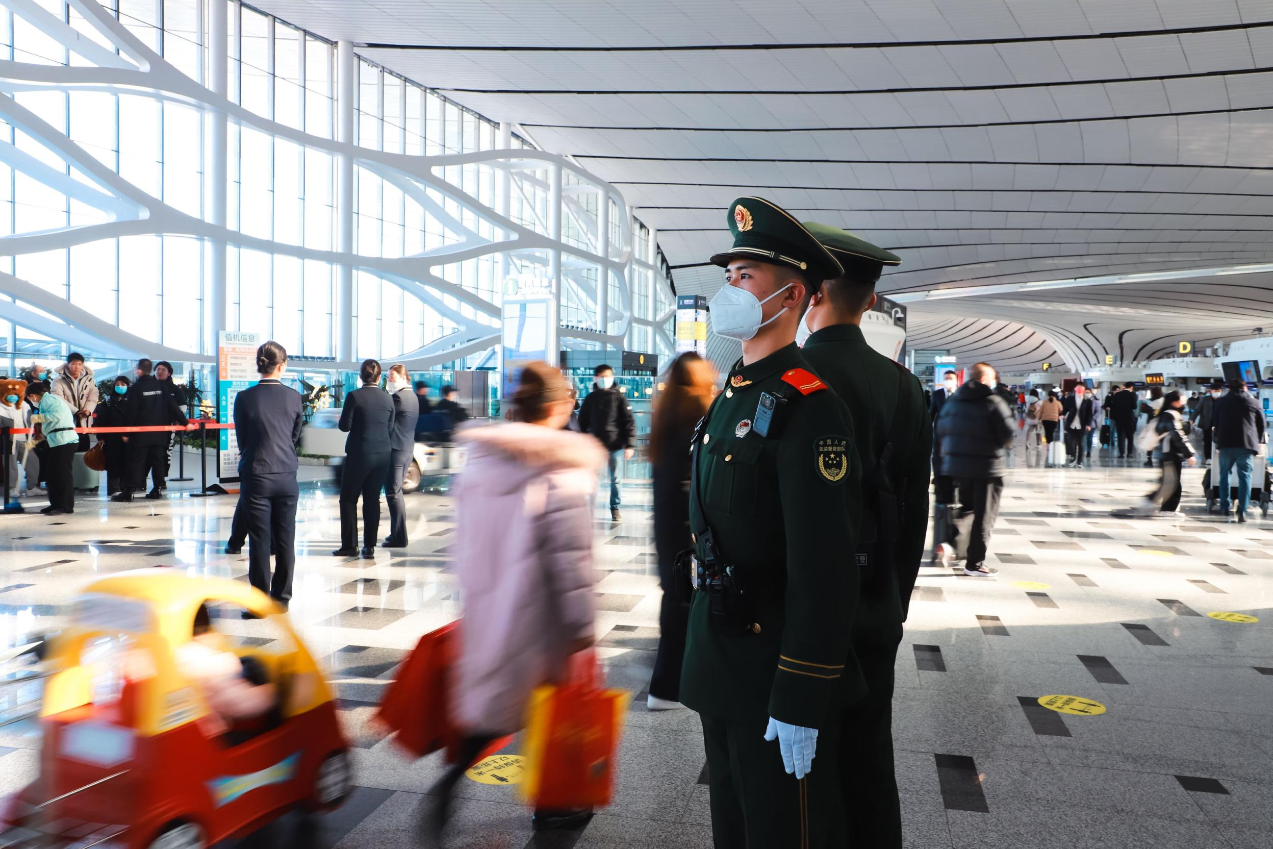 北京大兴机场迎来返程高峰！武警官兵全时驻守_北京日报网