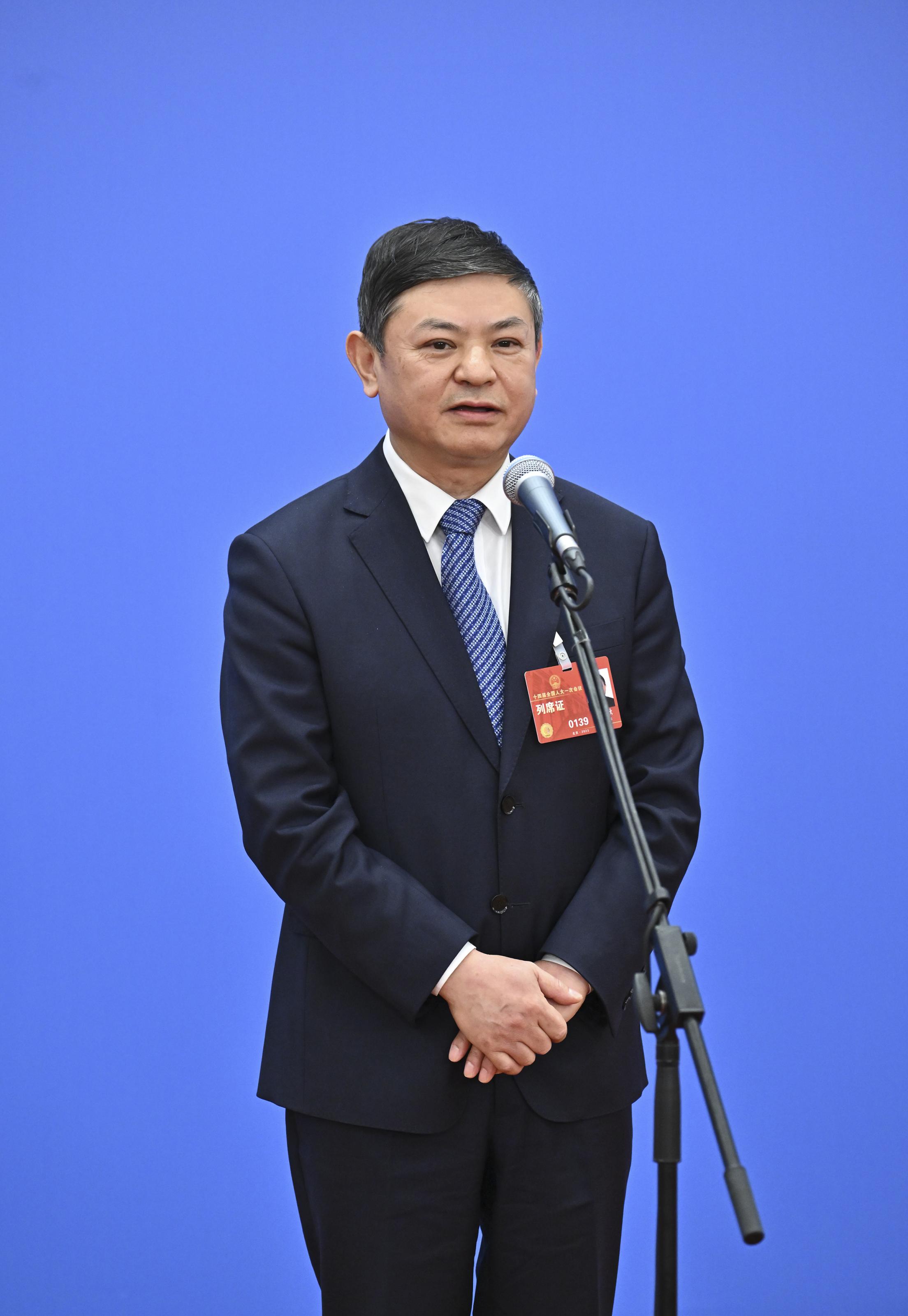 我国是全球空气质量改善速度最快的国家黄润秋介绍党的十八大以来