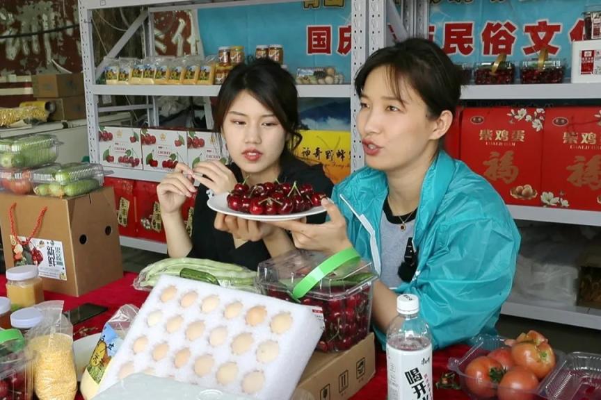 田间直播采摘试吃邮政直播带货推介顺义农产品