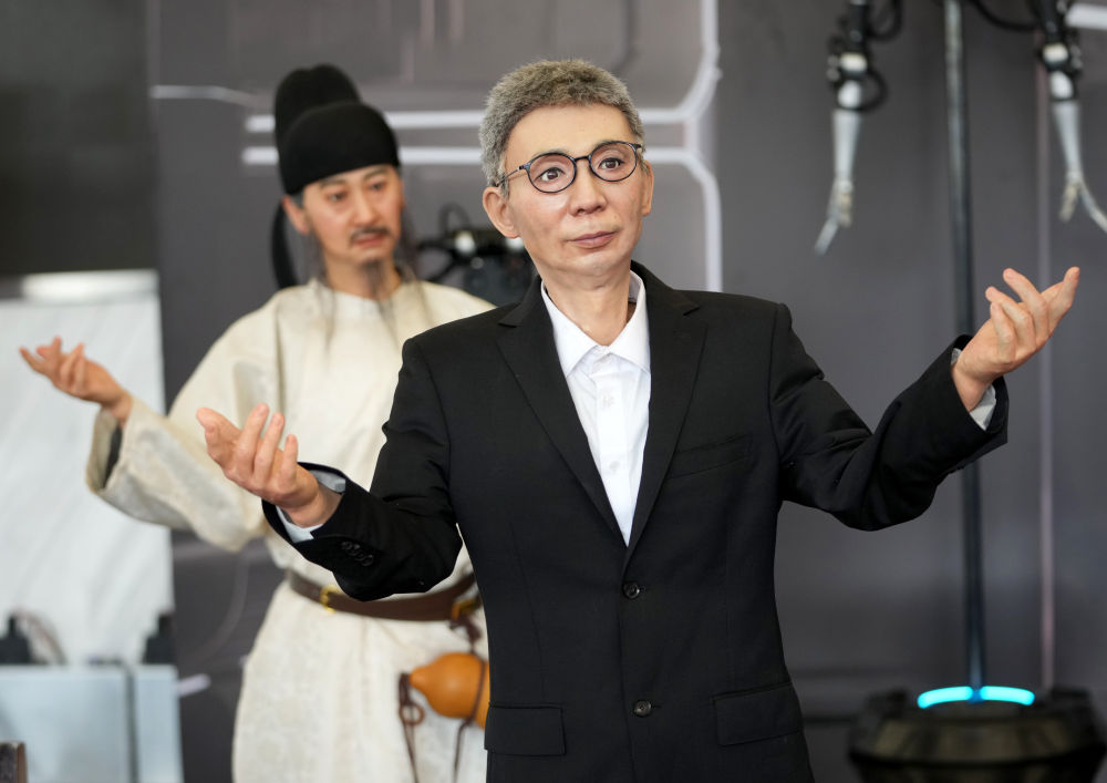 李白仿生人亮相,世界机器人大会在京开幕!现场图集_京报网