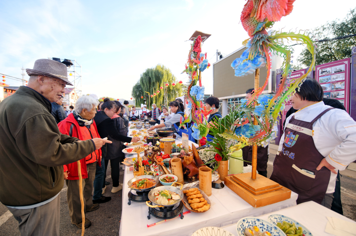 延庆井庄镇开启金秋丰收美食季火盆锅豆腐宴真馋人