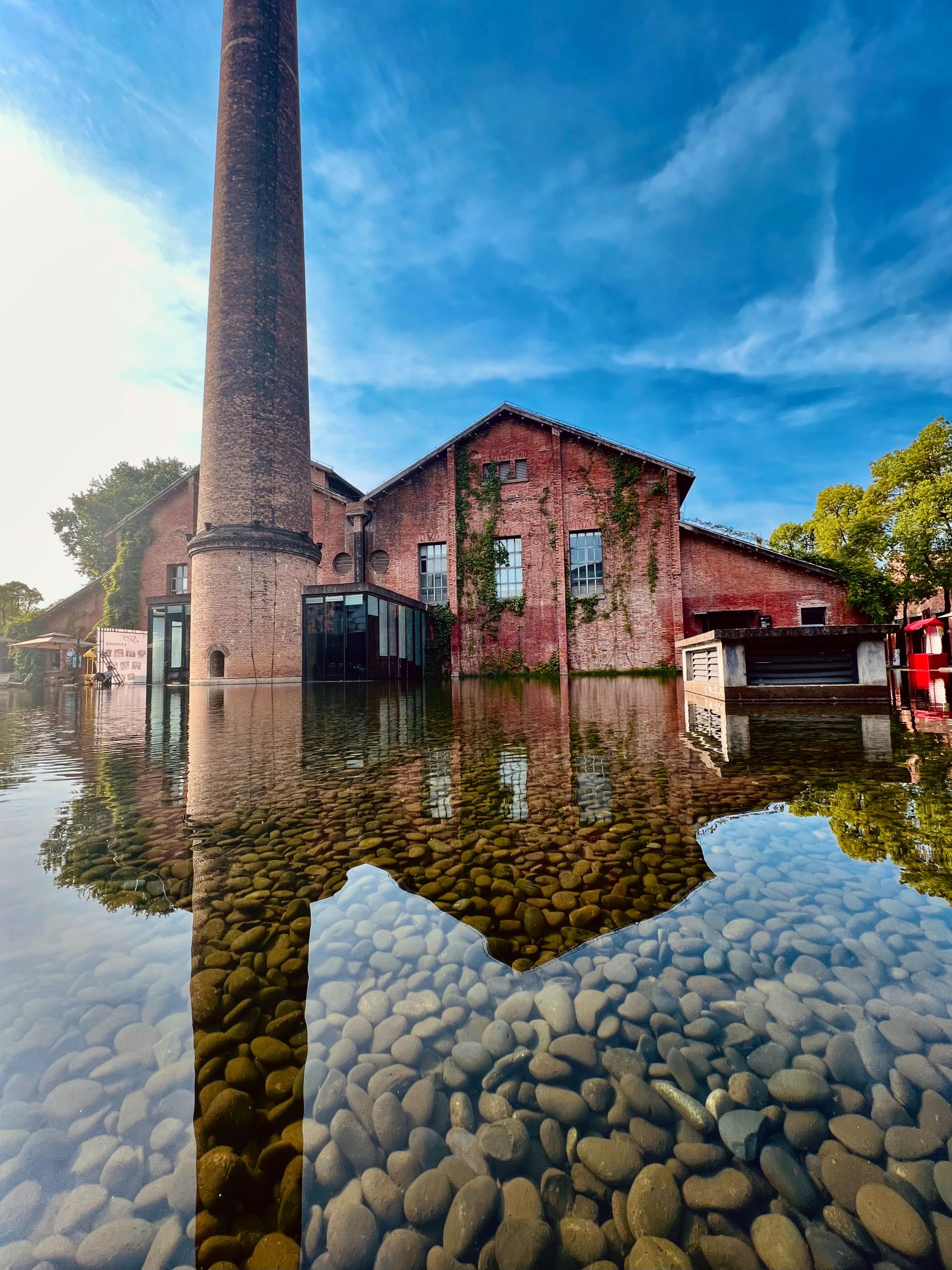一眼千年青花瓷里看东方神韵