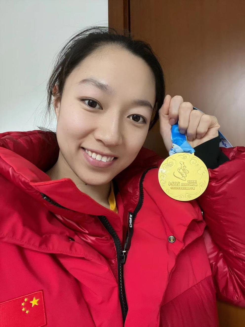 北京运动员王璇勇夺十四冬雪车项目金牌