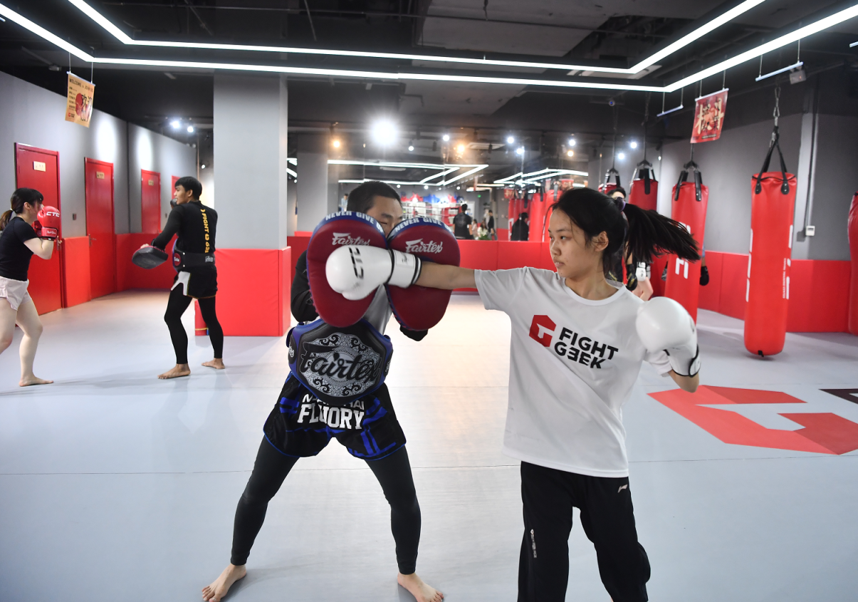 想成为下一个贾玲吗京城格斗馆火起来了直击