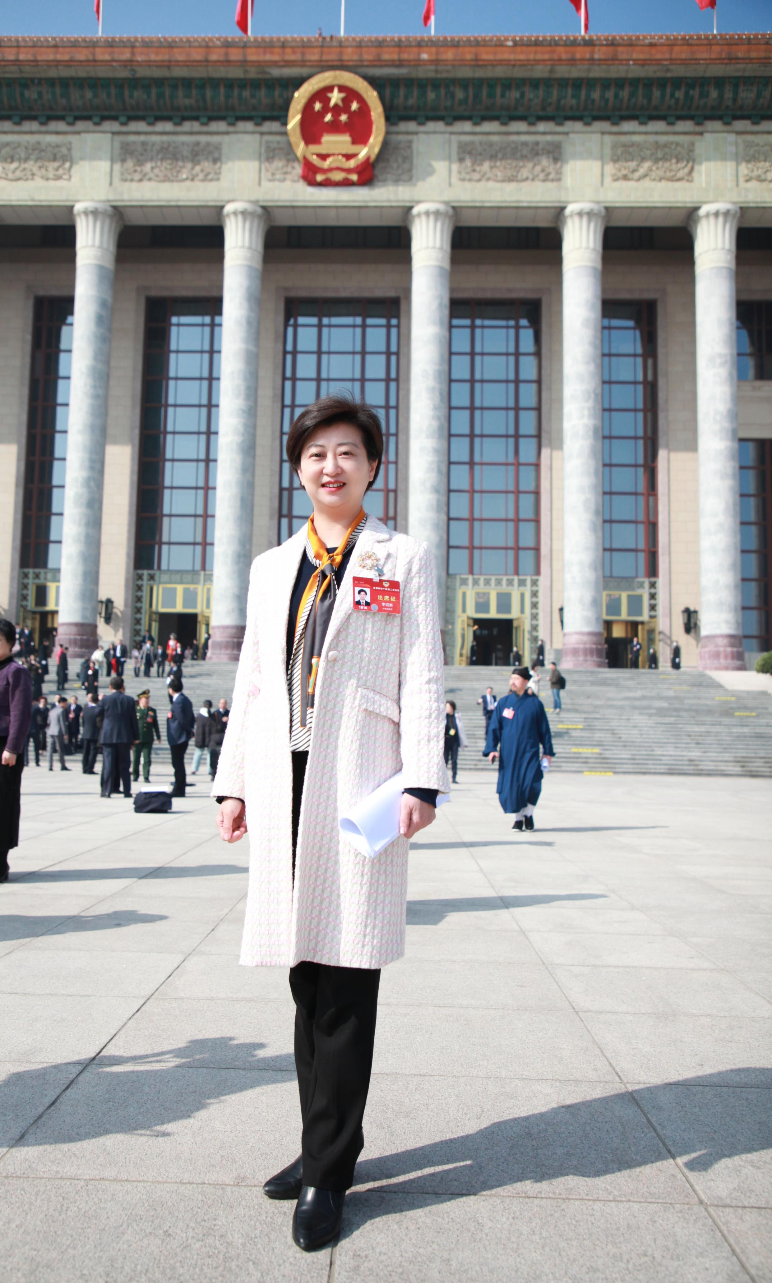 李迎新委员为恐婚恐育族减压