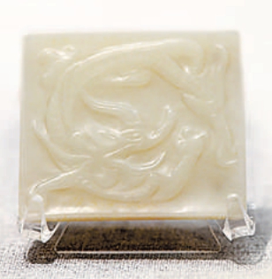 龙纹饰从蜷卧到飞腾来津门博物馆追寻九宝寻龙