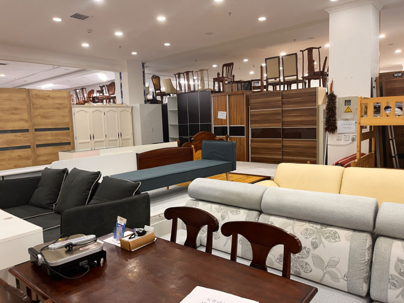 淘汰个衣柜还得倒贴100元大件旧家具无人收如何破解