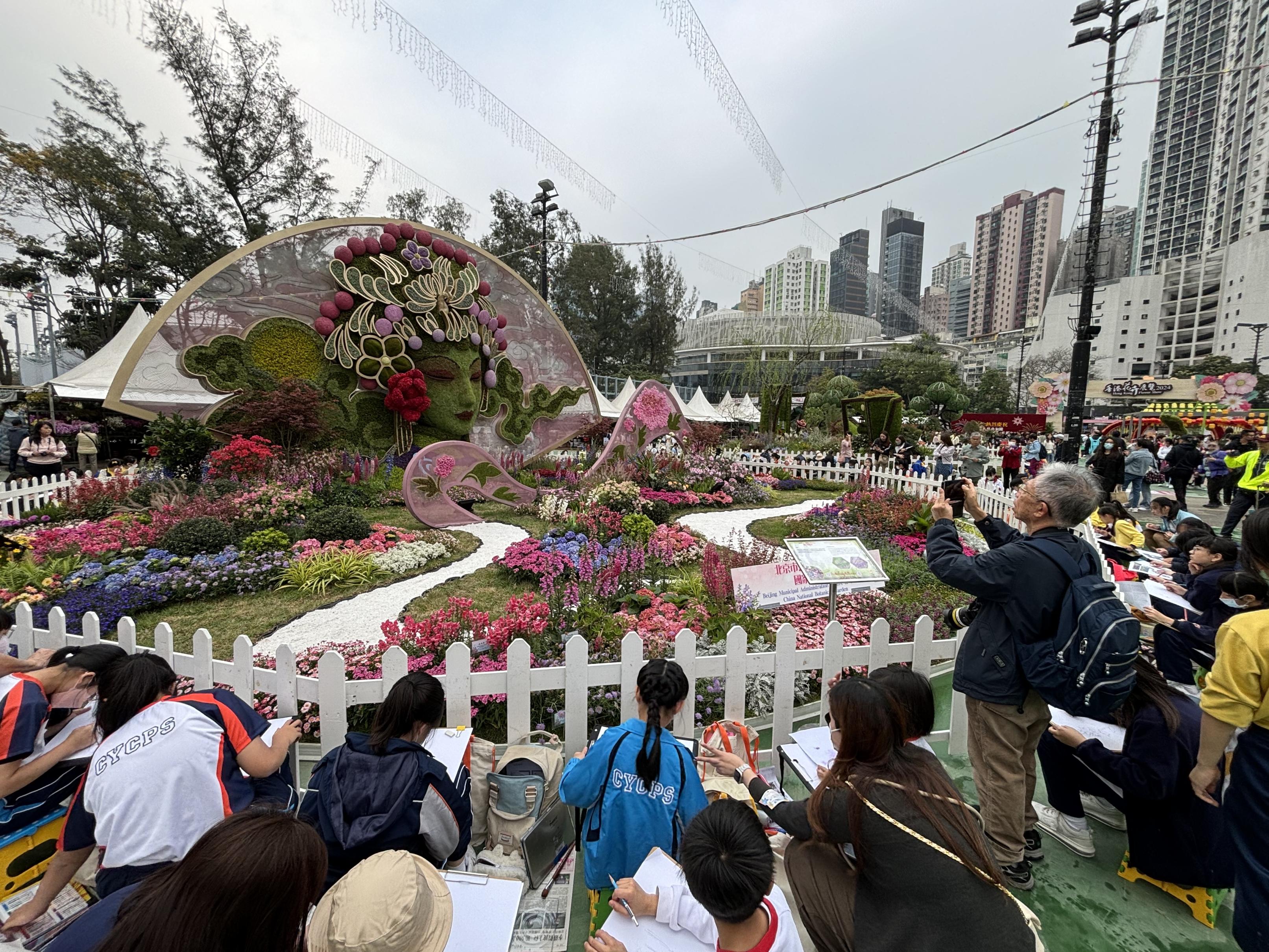 香港花卉展国家植物园京韵花坛获大奖