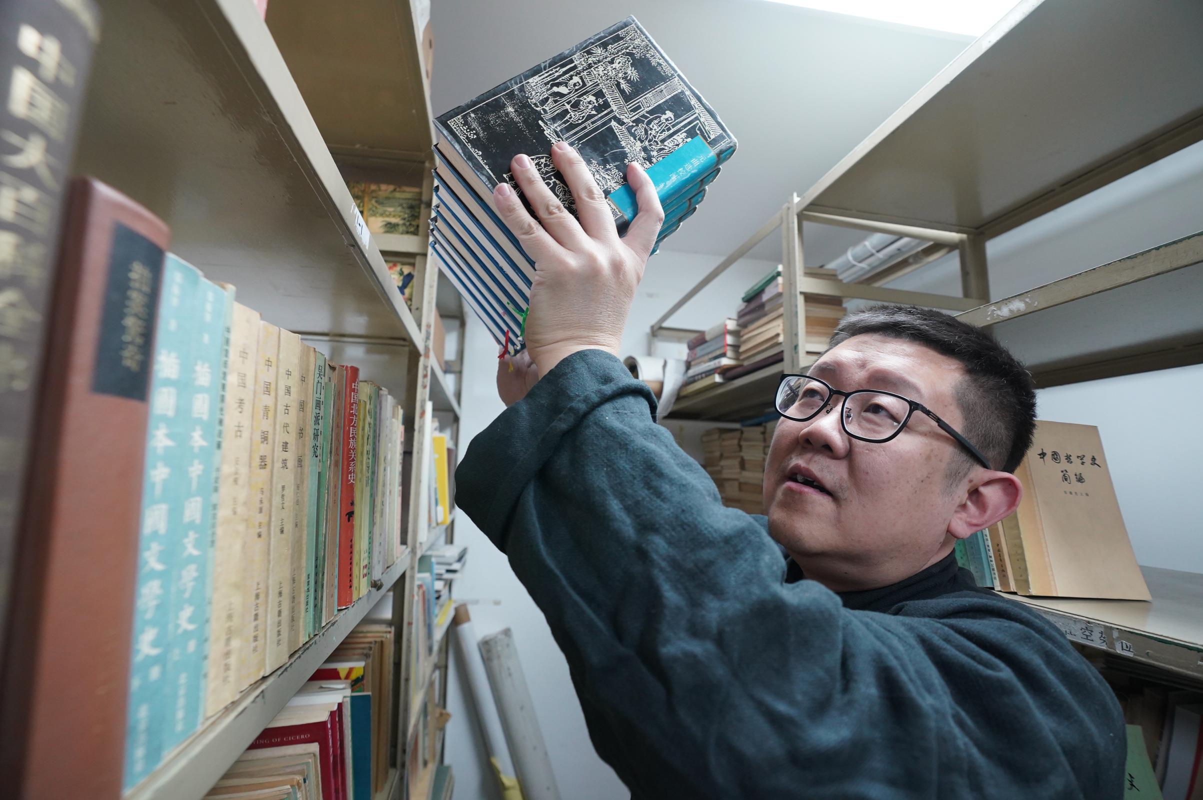 王世襄,范用,沈昌文,白化文,何兆武,姜德明家里都留有他的足迹.