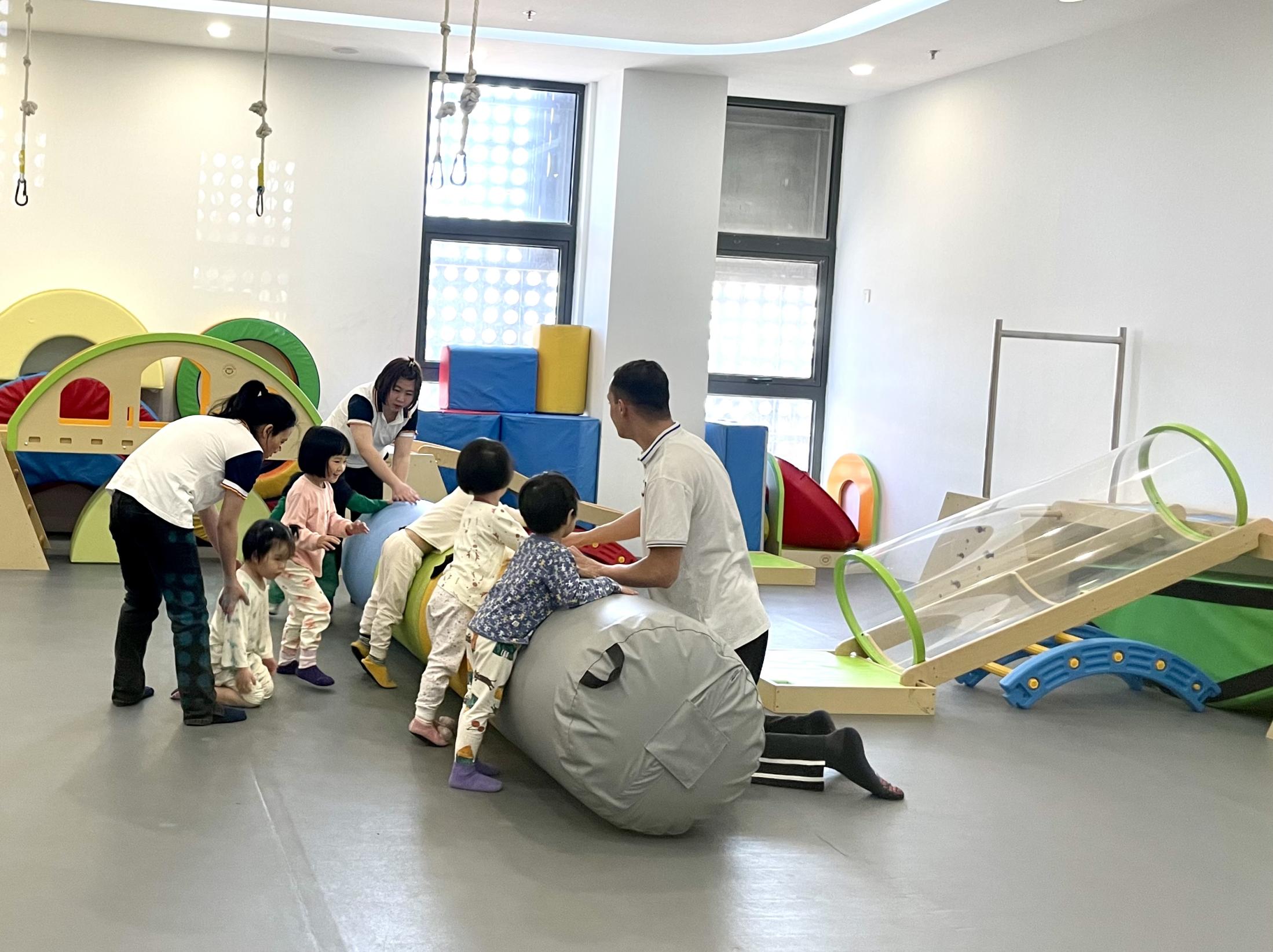 调查托费降了一大半普惠托育如何缓解带娃难