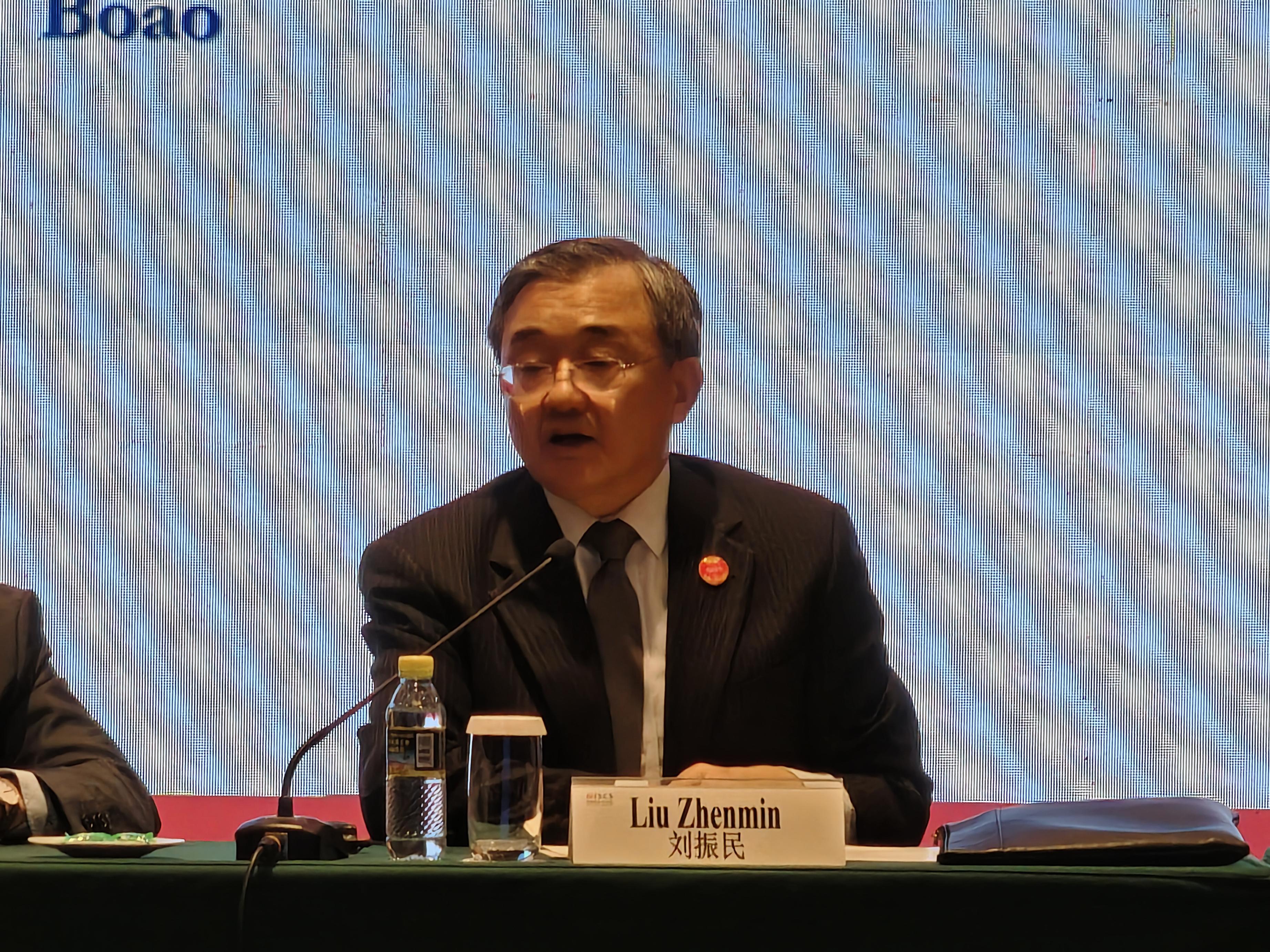外交部前副部长刘振民：南海周边和东亚国家要吸取教训，别再回到过去_京报网