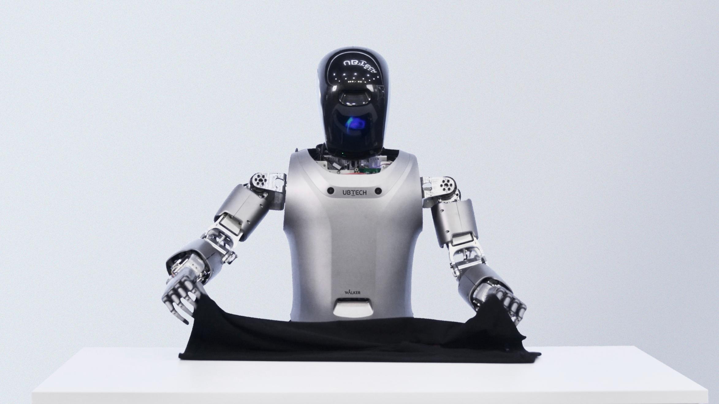 接入AI大模型，人形机器人“智商”跨越式提升