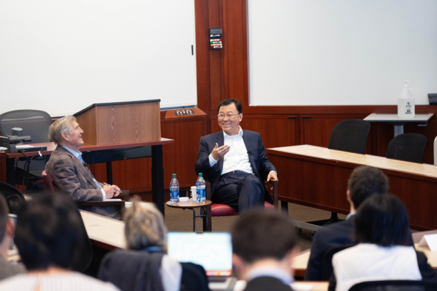 谢锋与哈佛大学肯尼迪政府学院创始院长艾利森举行炉边谈话