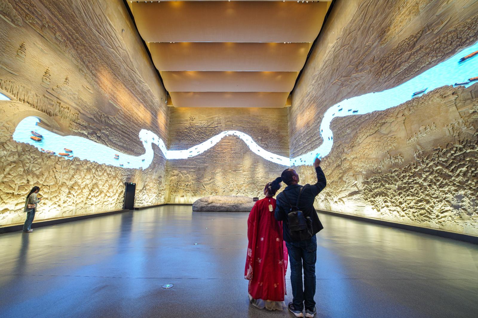 镜头丨走进博物馆 感受文物魅力