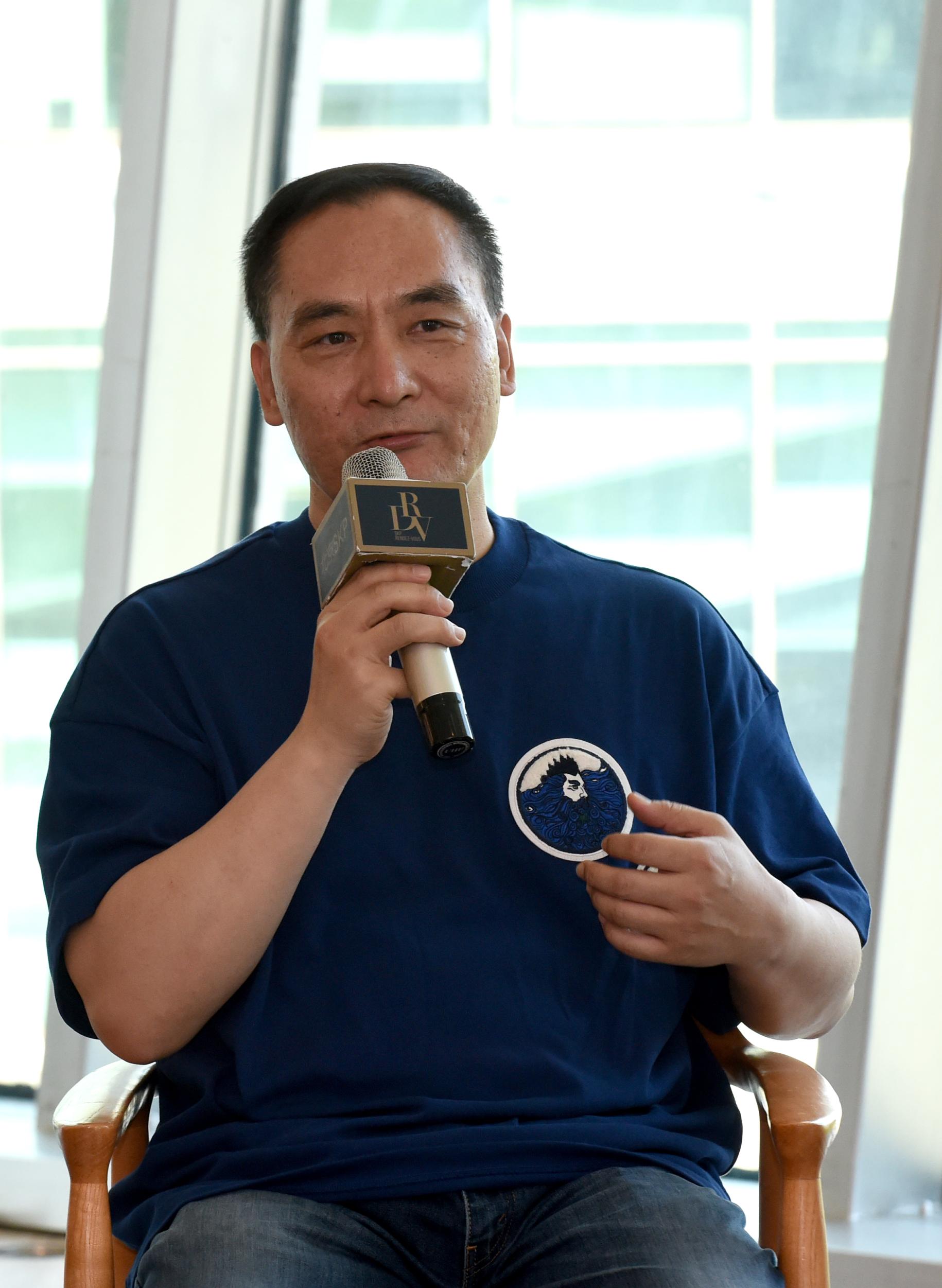 作家张楚推出首部长篇小说《云落》,构建小说世界里的“县城宇宙”_京报网