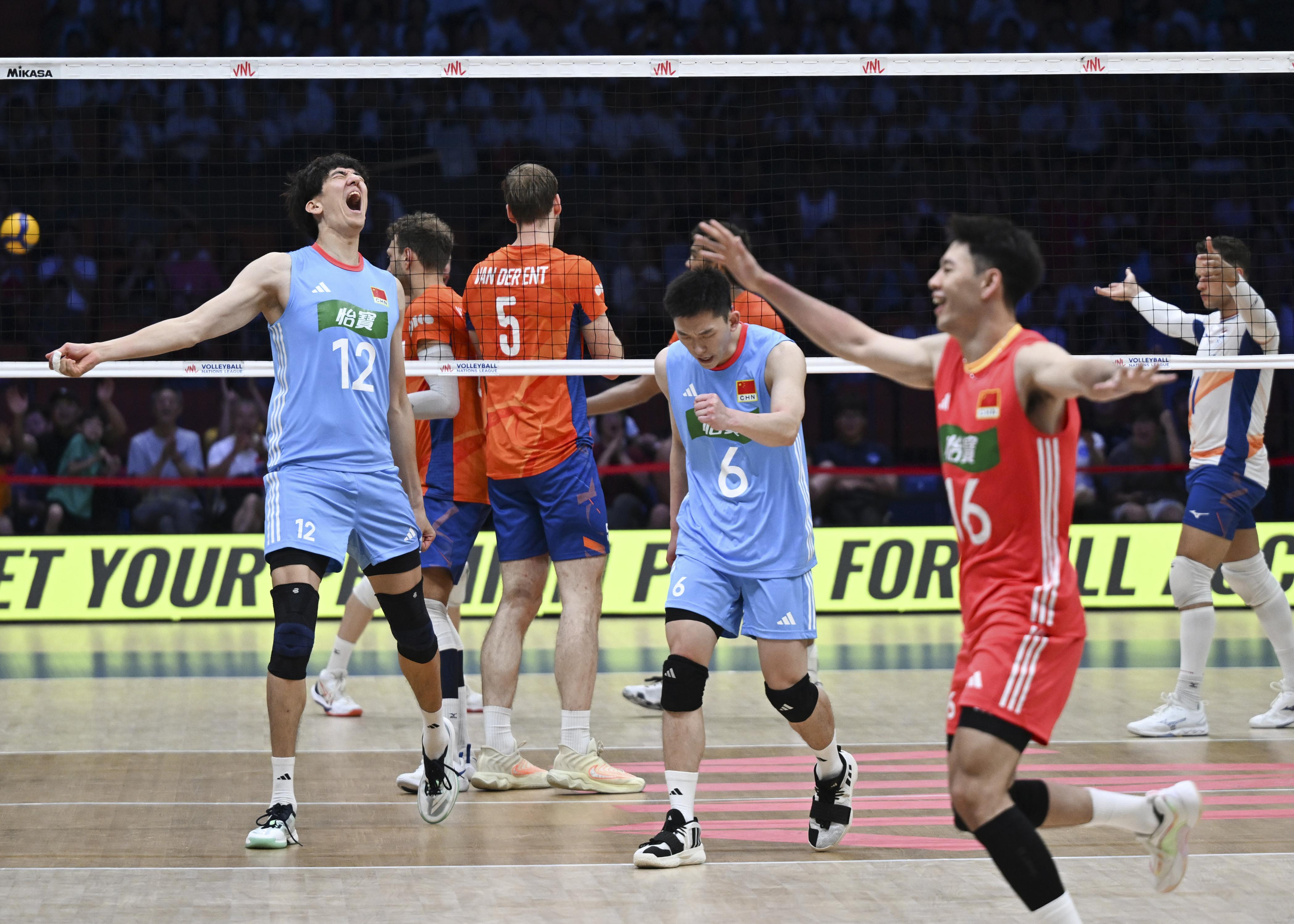 （体育）（3）排球——世界男排联赛（中国西安站）：中国队胜荷兰队