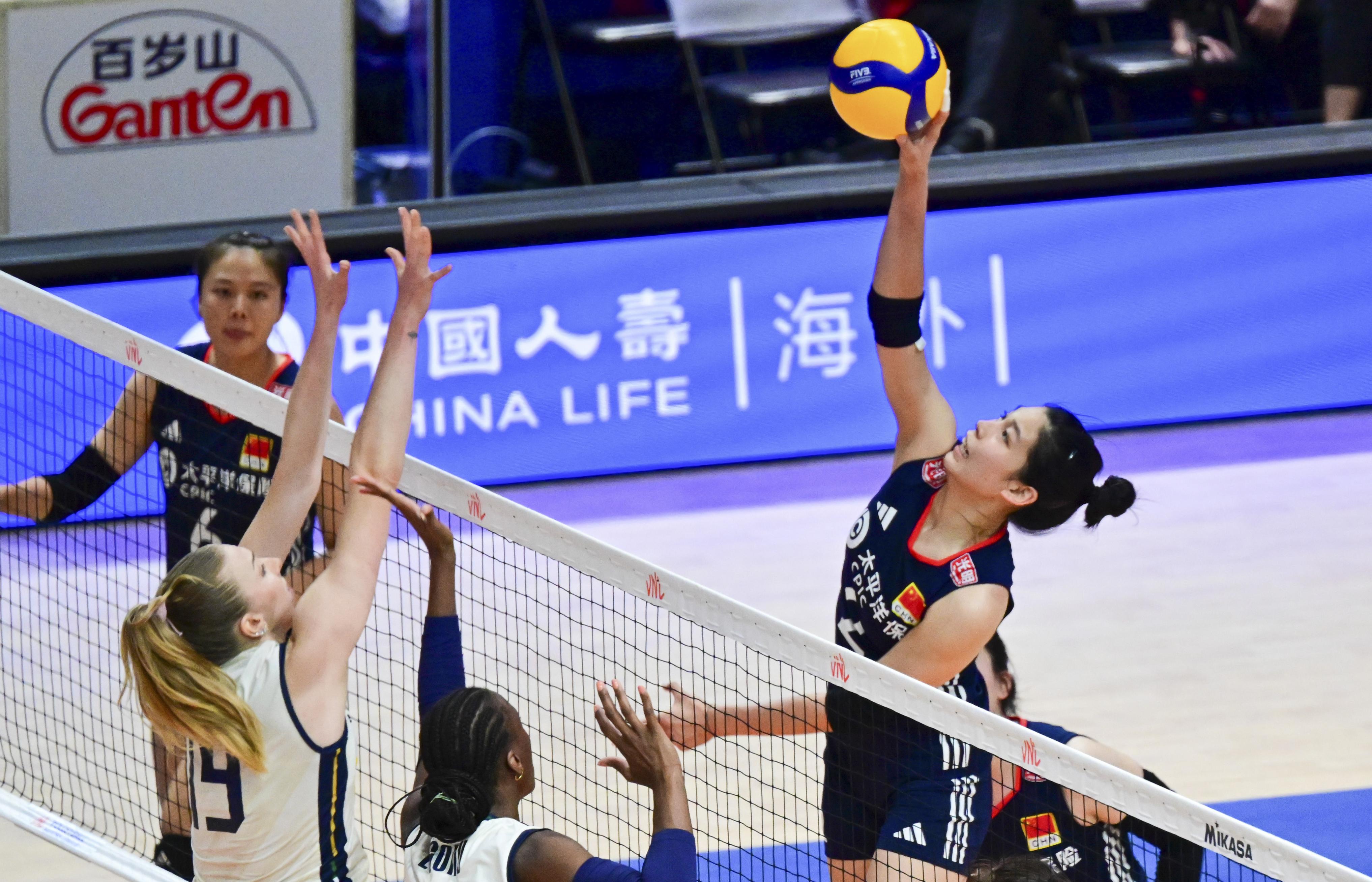 （体育）（1）排球——世界女排联赛（中国香港站）：中国队对阵意大利队