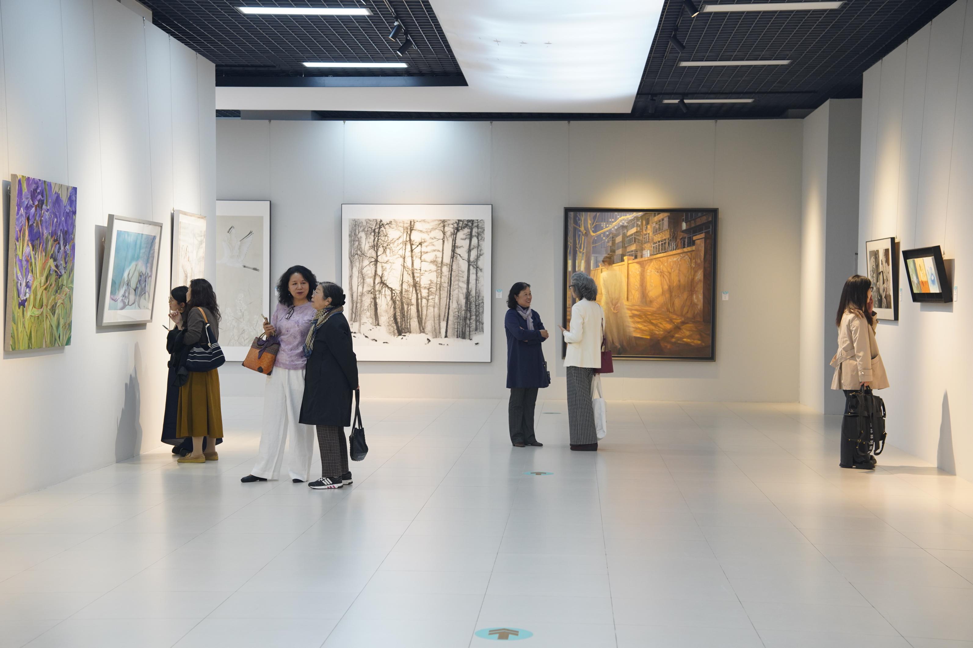 汇聚老中青288位女艺术家,当代中国女艺术家优秀作品展呈现女性艺术