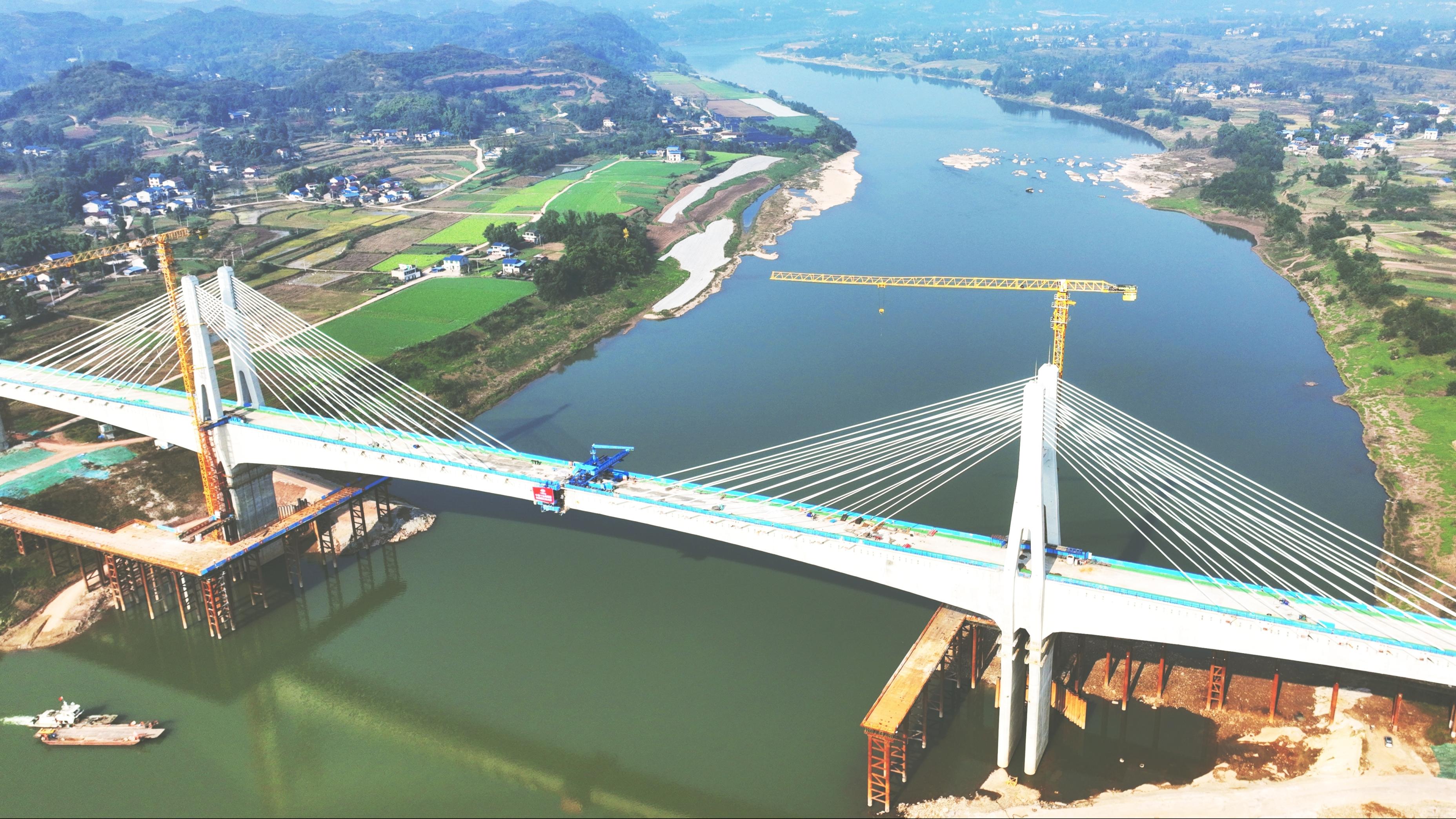 主跨278米!成达万高铁渠江特大桥顺利合龙_京报网