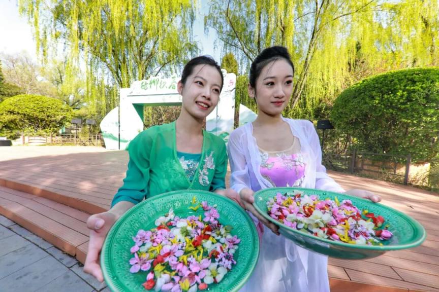 看东城,一路繁花,四季幻彩!_京报网