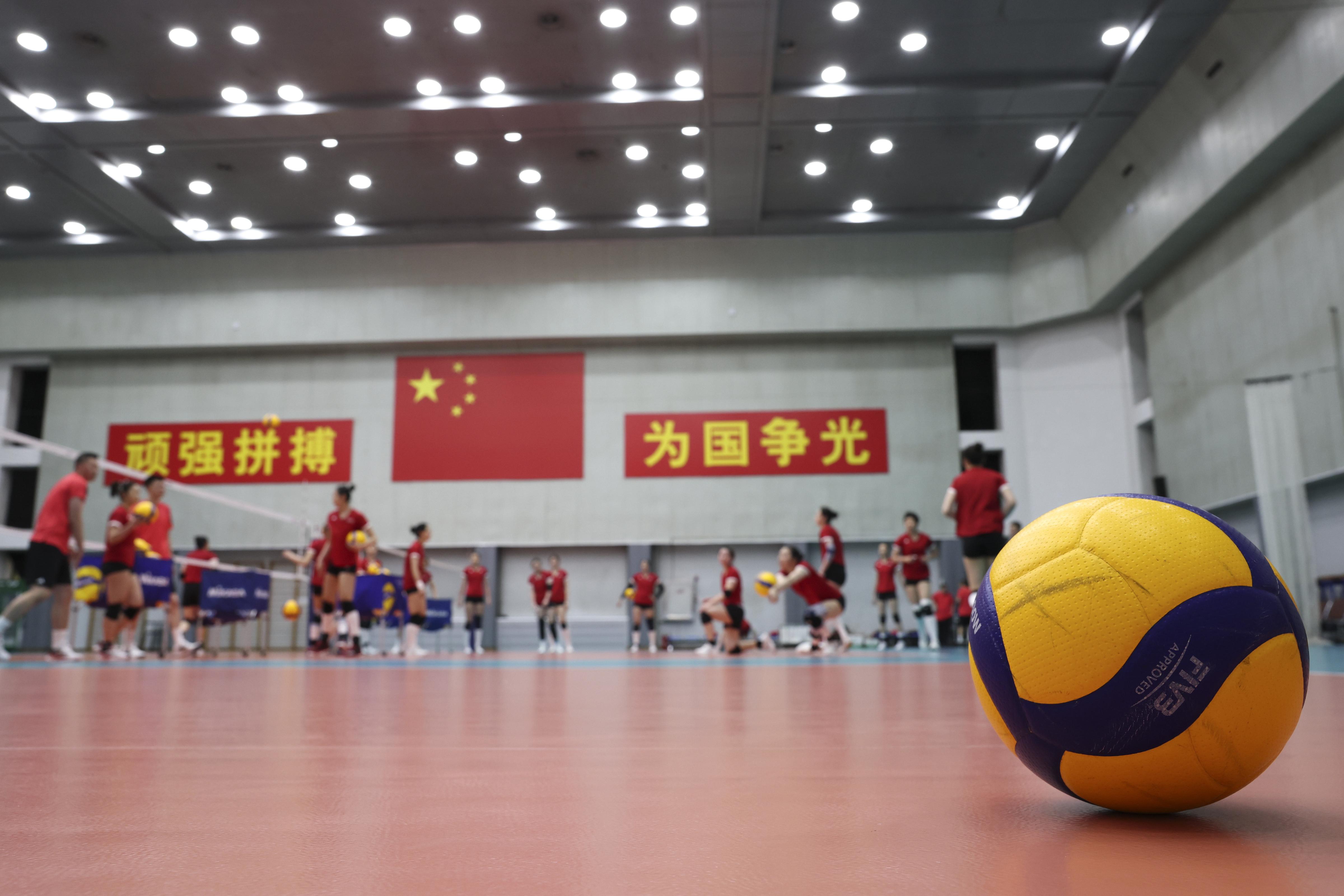 （体育）（5）排球——新一届中国女排在京举行公开训练课