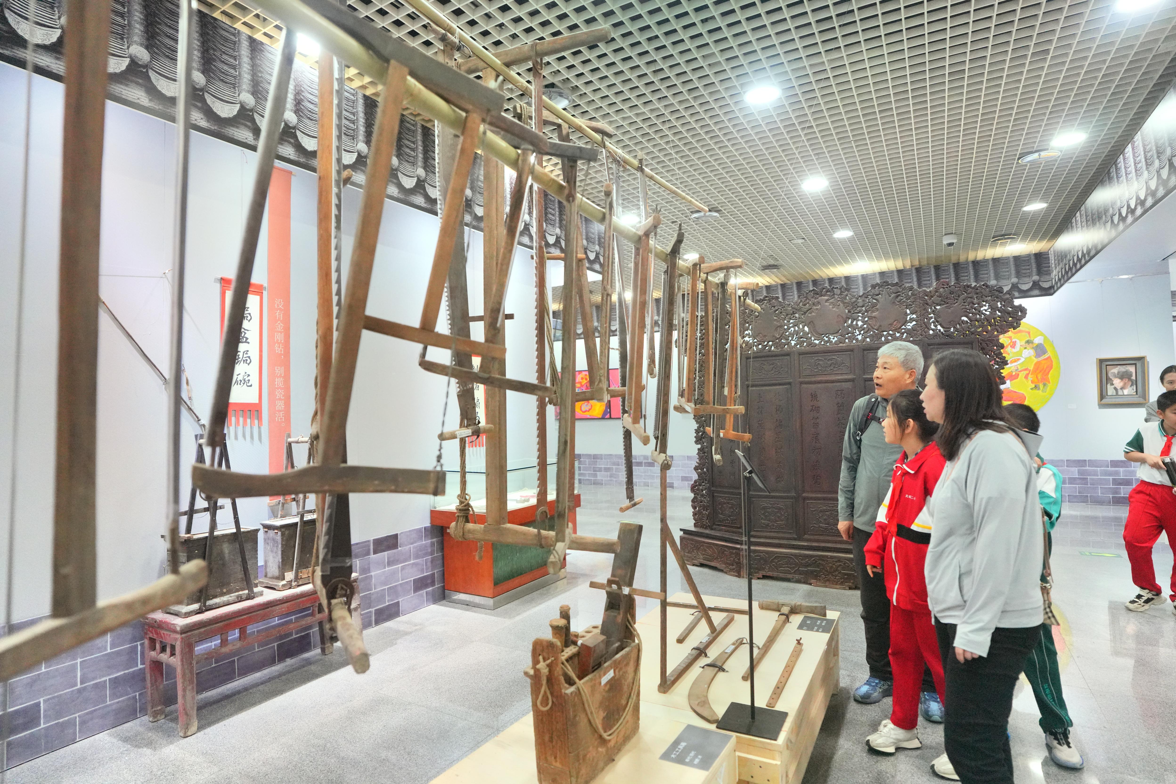 和冠欣260517-“乡愁——西山永定河文化艺术展”在永定河文化博物馆开展4