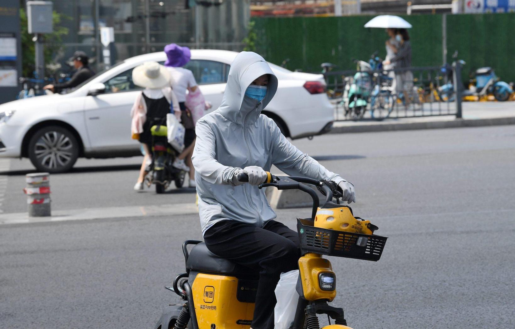 20块和2000块的防晒服，到底有什么区别？